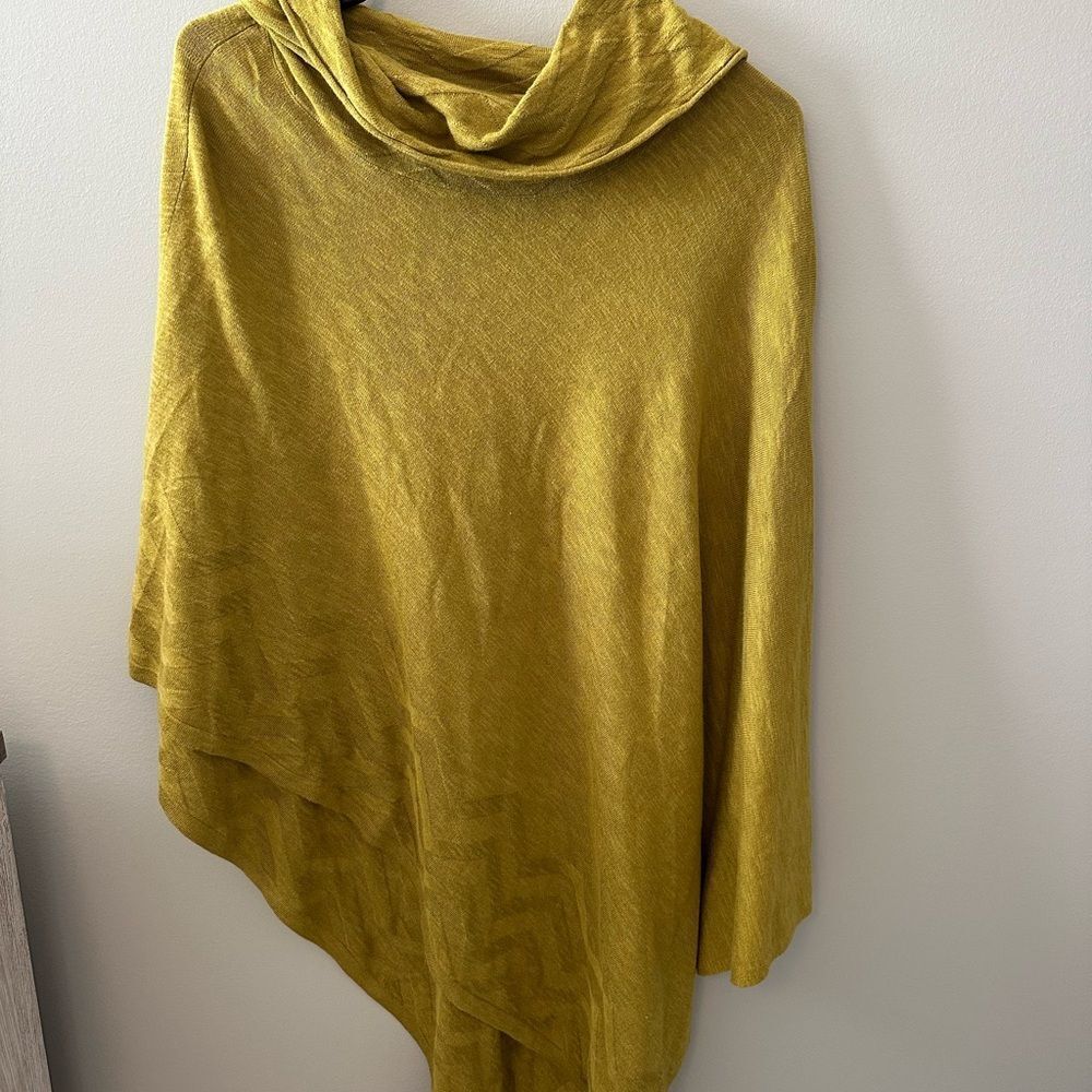 Apropos Stylish‎ Mustard Yellow Poncho/Cape XL